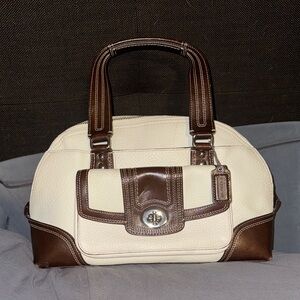 Vintage Coach White and Brown Penble Leather bag